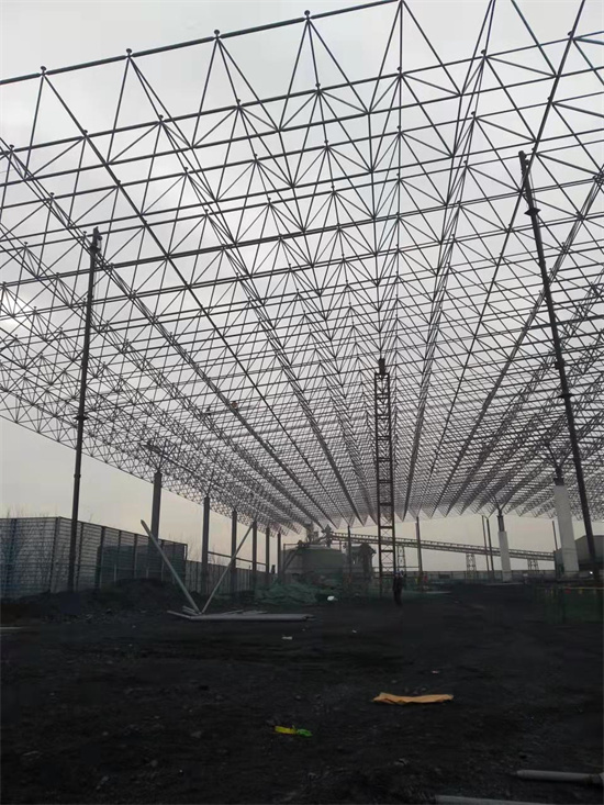 大型煤棚施工隊(duì)