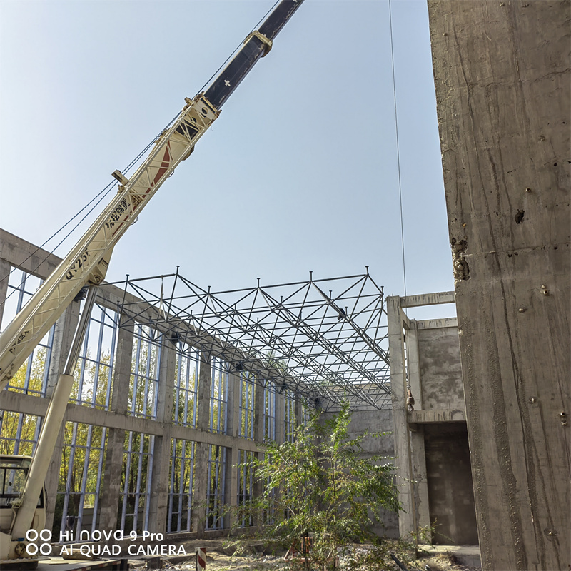 鋼結(jié)構(gòu)安裝隊